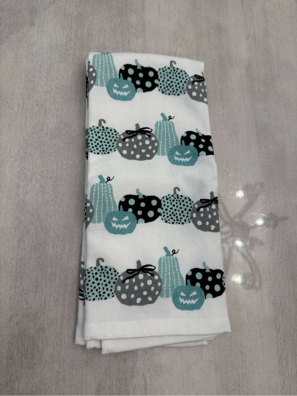 NWOT HomeGoods Fall Pumpkin Jack O’ Lantern Kitchen Dish Towel